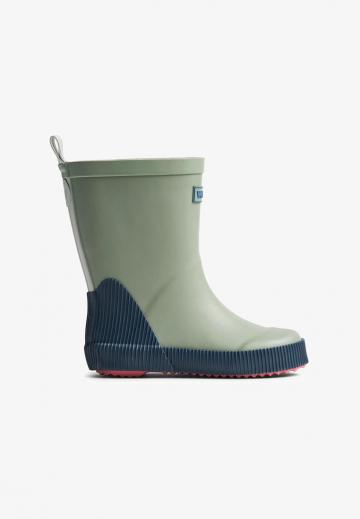 Резиновые сапоги