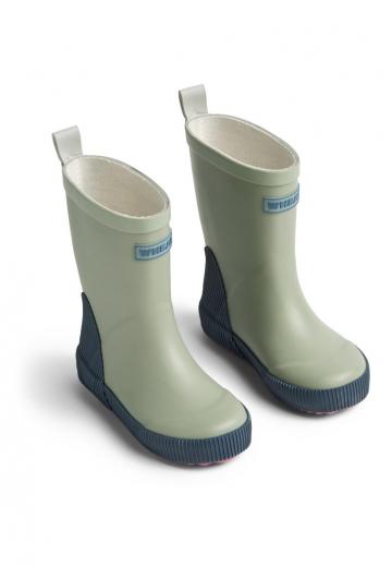 Резиновые сапоги
