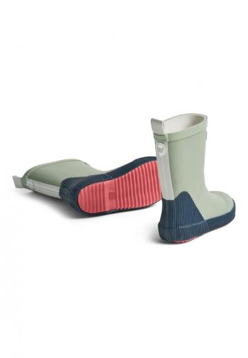 Резиновые сапоги