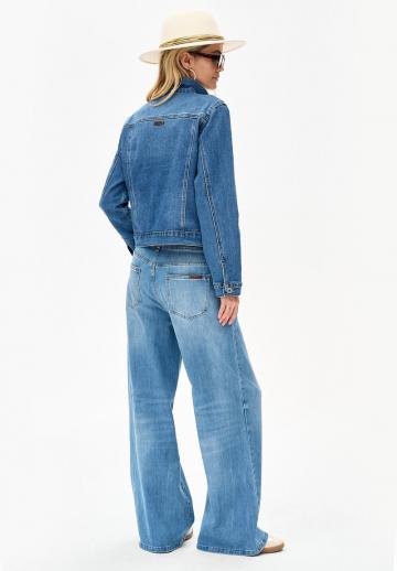 Джинсовая куртка