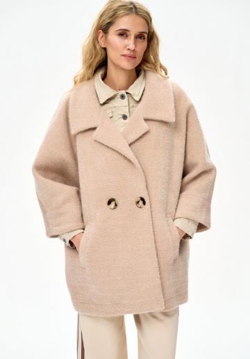 Короткое пальто