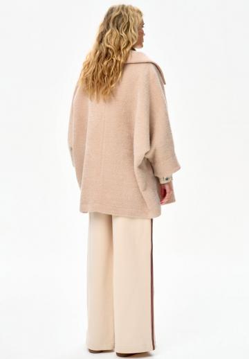 Короткое пальто