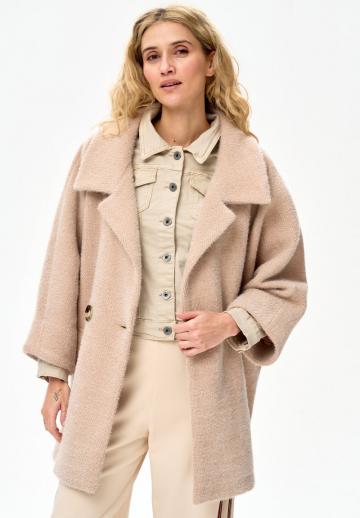 Короткое пальто