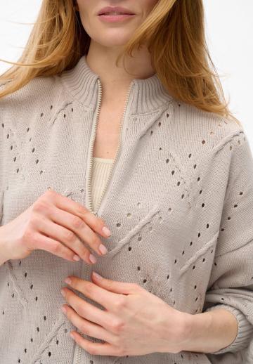 Вязаная кофта