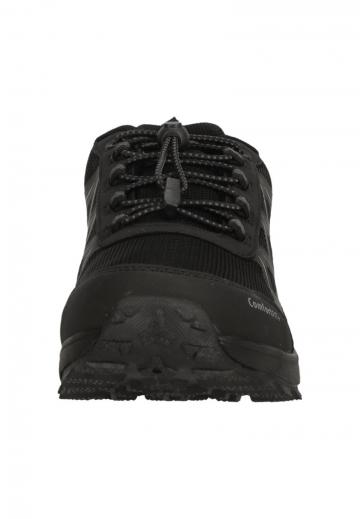 Походные кроссовки