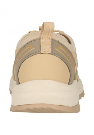 Походные ботинки