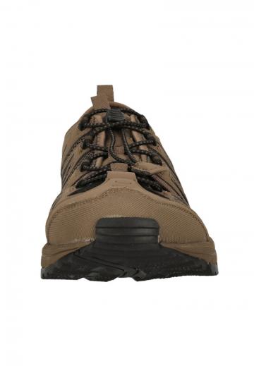 Походные кроссовки