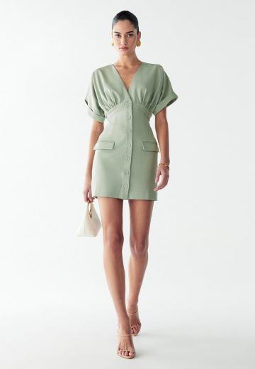 Короткое платье