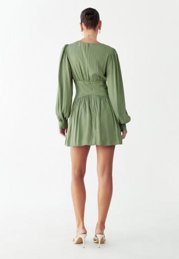 Короткое платье