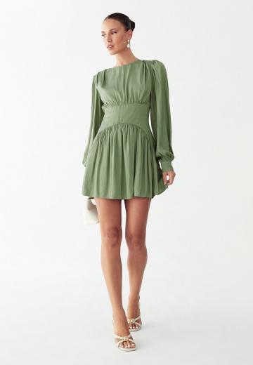 Короткое платье