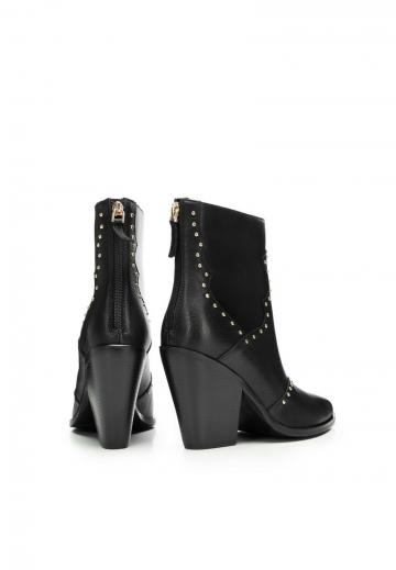 Полусапожки на высоком каблуке