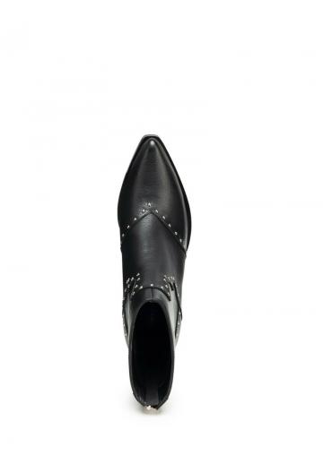 Полусапожки на высоком каблуке