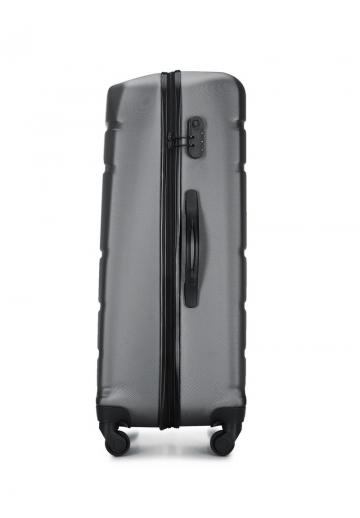 Набор чемоданов