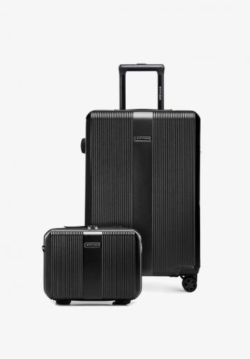 Набор чемоданов