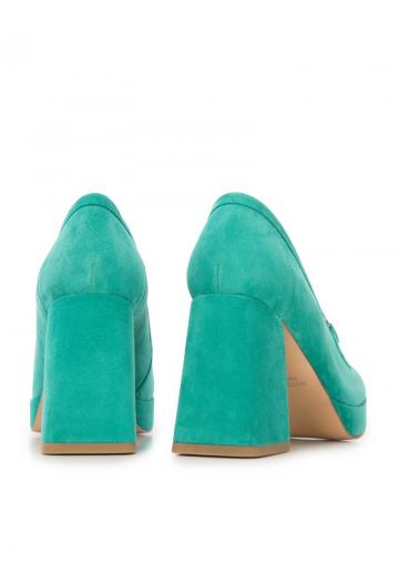 Туфли с высоким носом