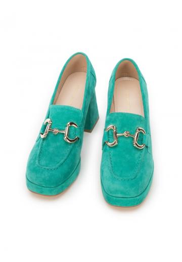 Туфли с высоким носом