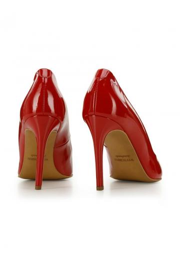 Туфли на высоком каблуке