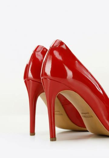 Туфли на высоком каблуке