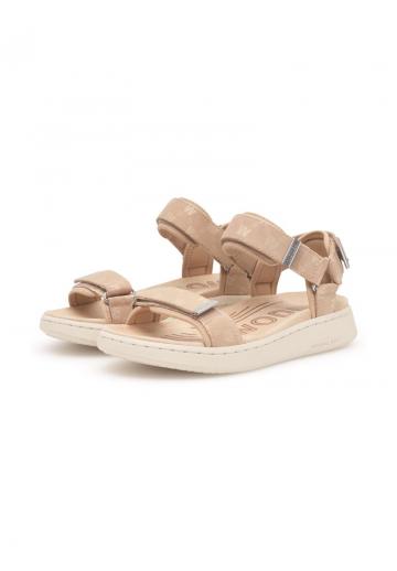 Босоножки на танкетке