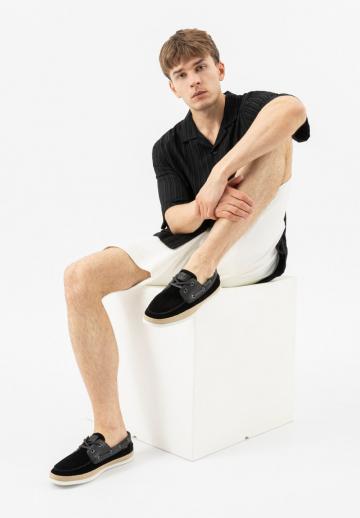 Ботинки на шнуровке