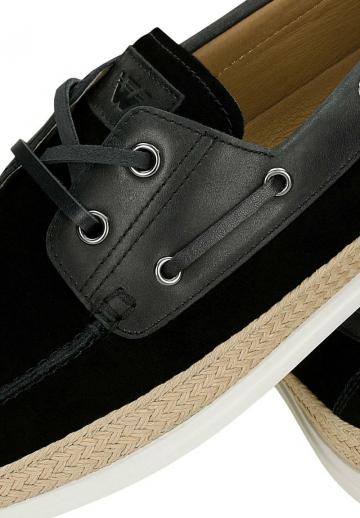 Ботинки на шнуровке