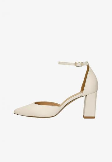 Туфли с ремешком