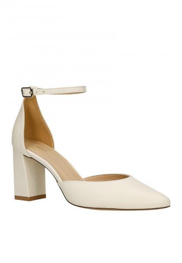 Туфли с ремешком