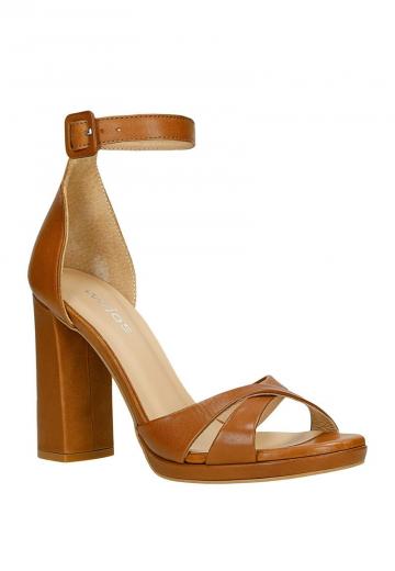 Босоножки на платформе