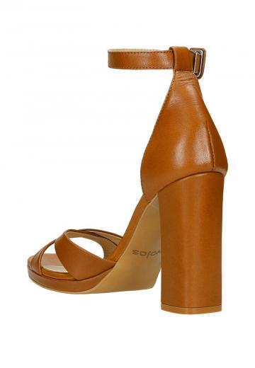 Босоножки на платформе