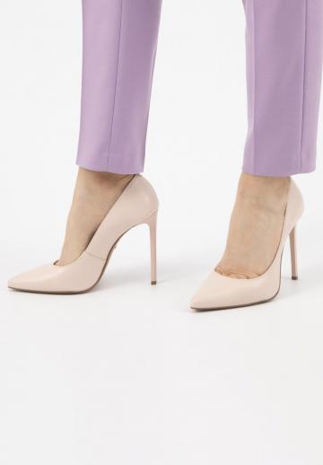 Туфли на высоком каблуке