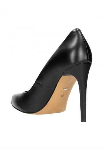 Туфли на высоком каблуке