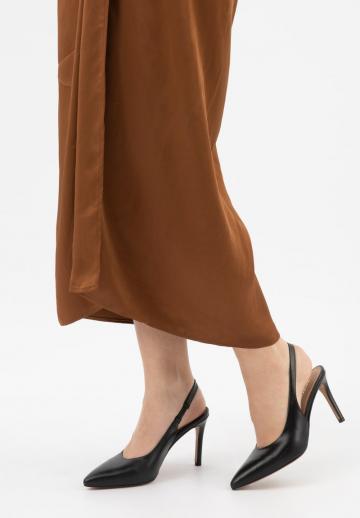 Туфли на высоком каблуке