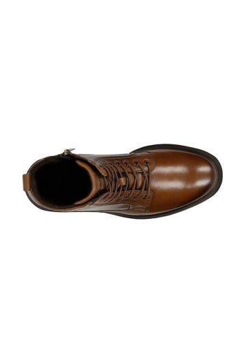 Ботинки на шнуровке