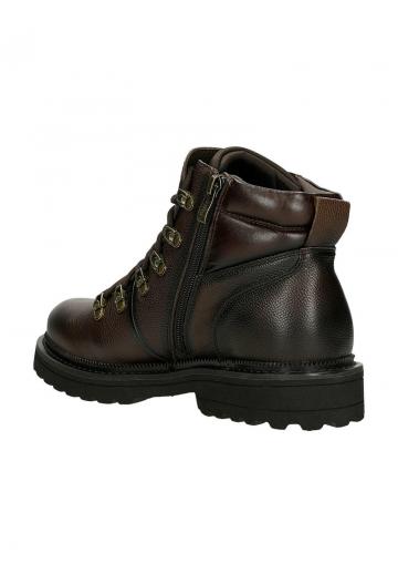 Ботинки на шнуровке