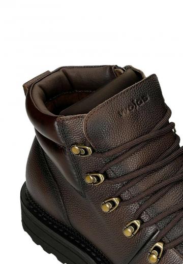 Ботинки на шнуровке