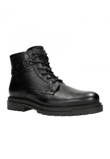 Ботинки на шнуровке