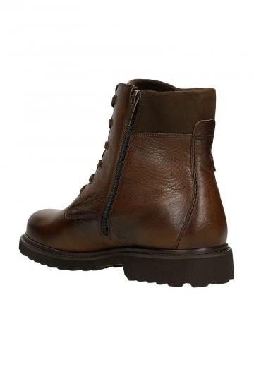 Ботинки на шнуровке