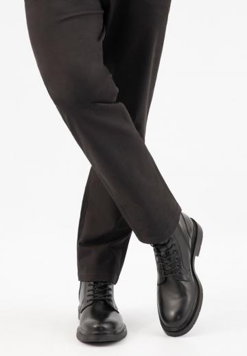 Ботинки на шнуровке