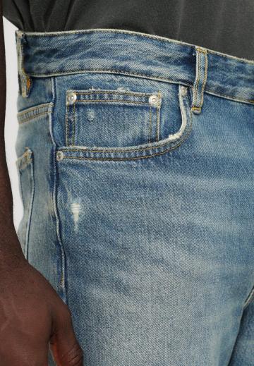 Прямые джинсы