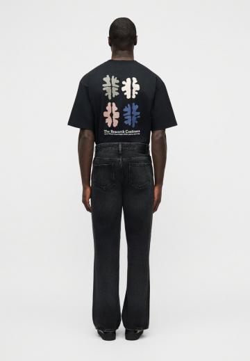 Прямые джинсы