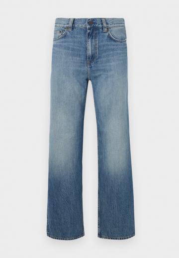 Джинсы бойфренда