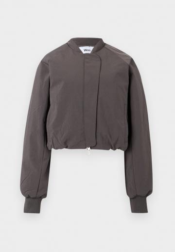 Короткая куртка