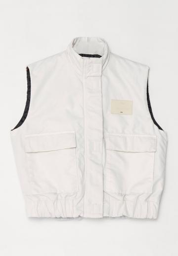 Куртка с накладнымит карманами