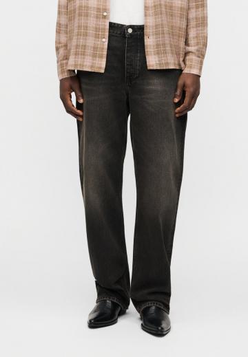 Прямые джинсы