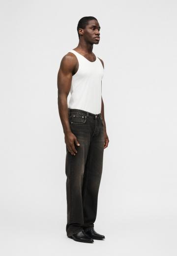 Прямые джинсы