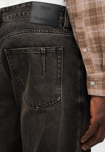 Прямые джинсы