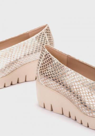 Туфли на танкетке