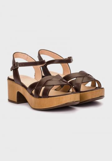 Босоножки на платформе