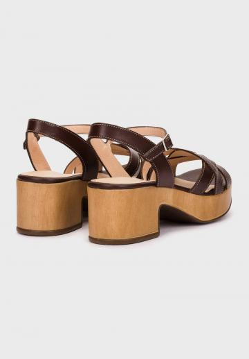 Босоножки на платформе