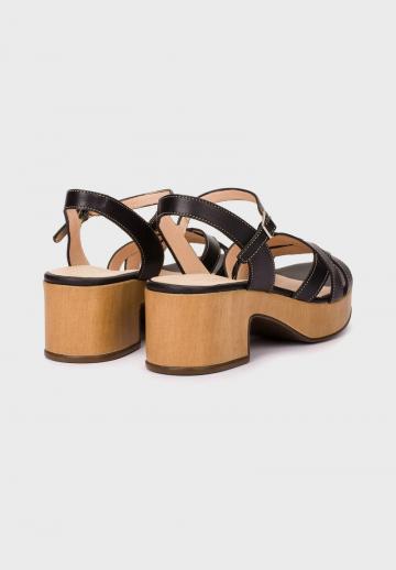 Босоножки на платформе